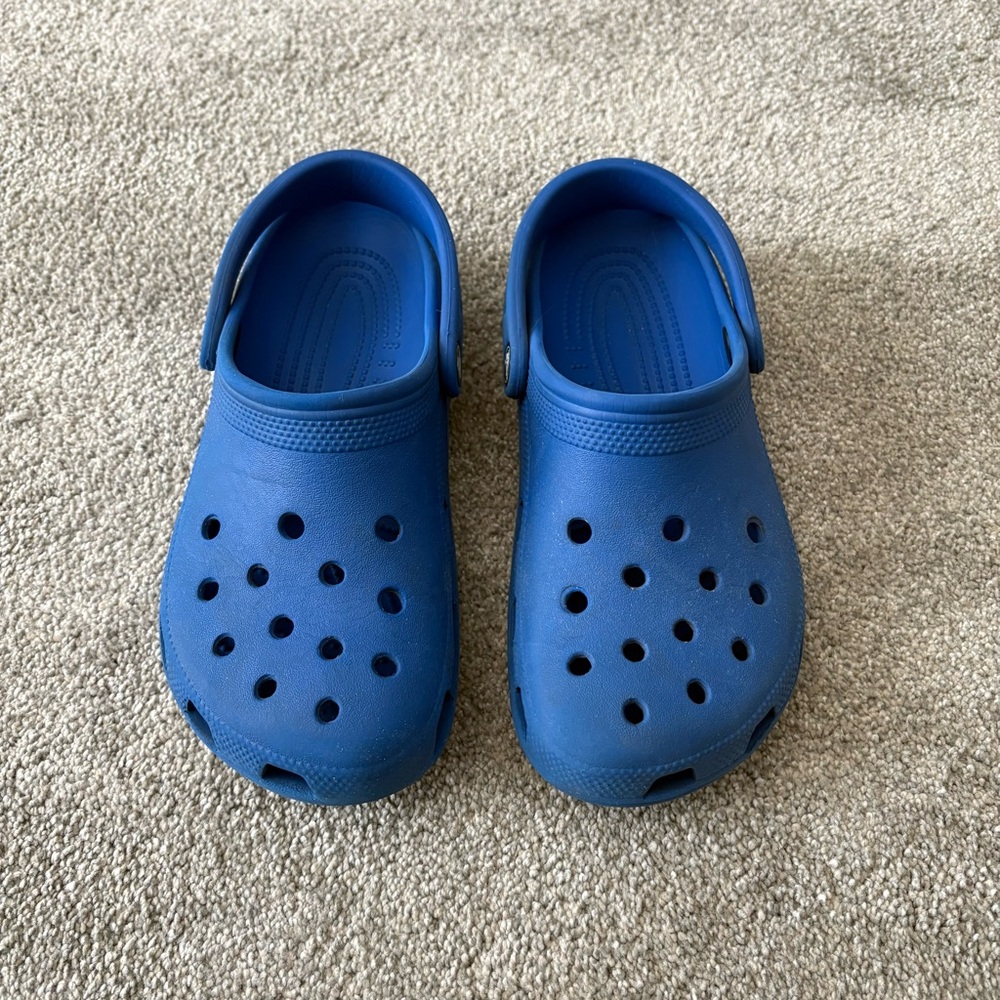 Crocs Youth Size 5